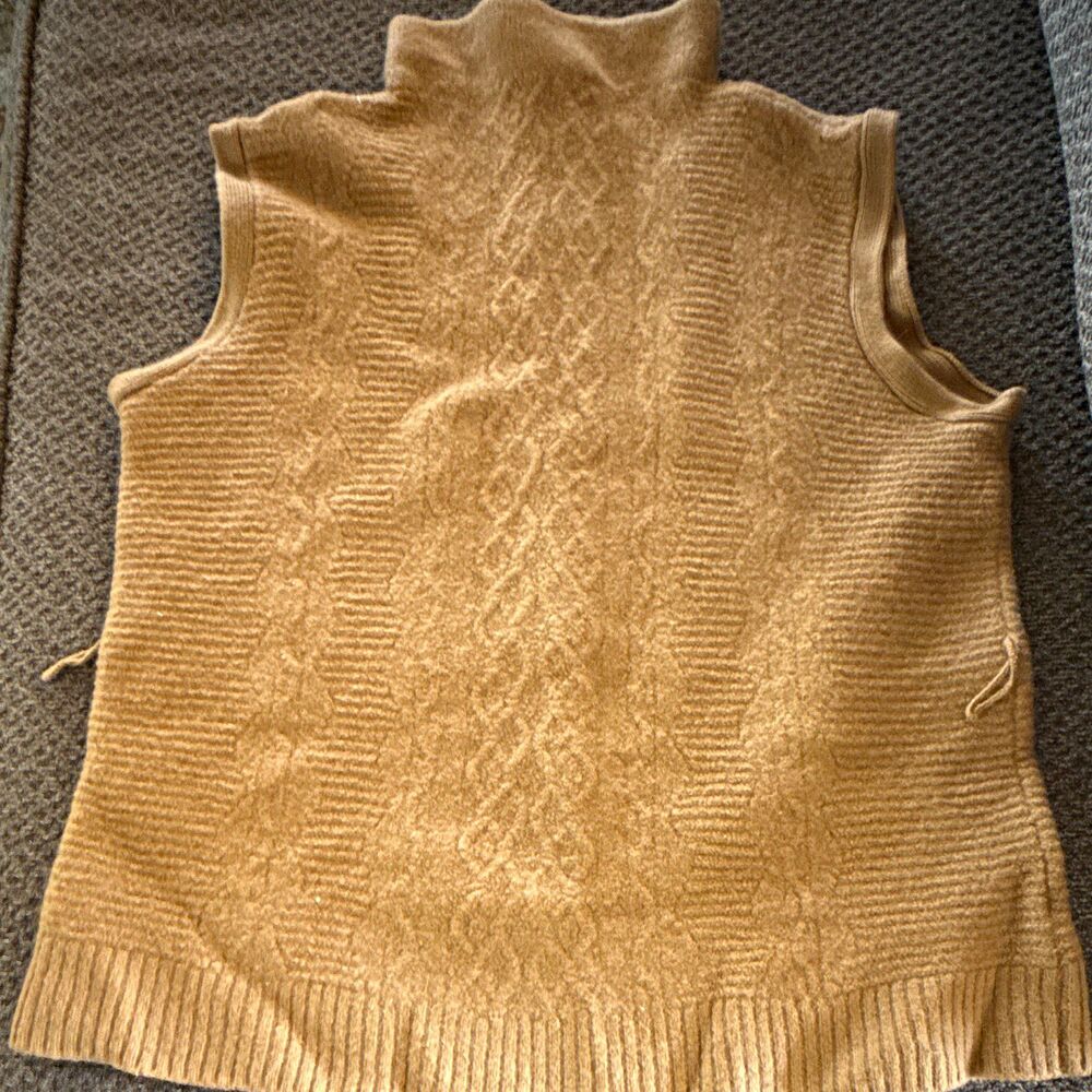 Tahari Women's Merino Wool Cable-Knit Turtleneck Sweater Vest Tan L